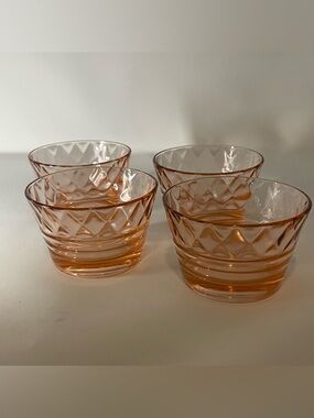 Pink Glass Diamond-Pattern Dessert Bowls - Set of 5